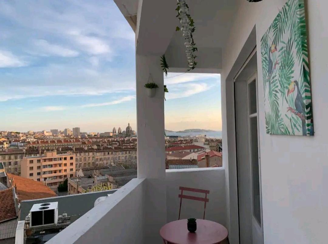 Appartement Sublime 2 Pieces Vue Incroyable Et Les Monuments De Marseille